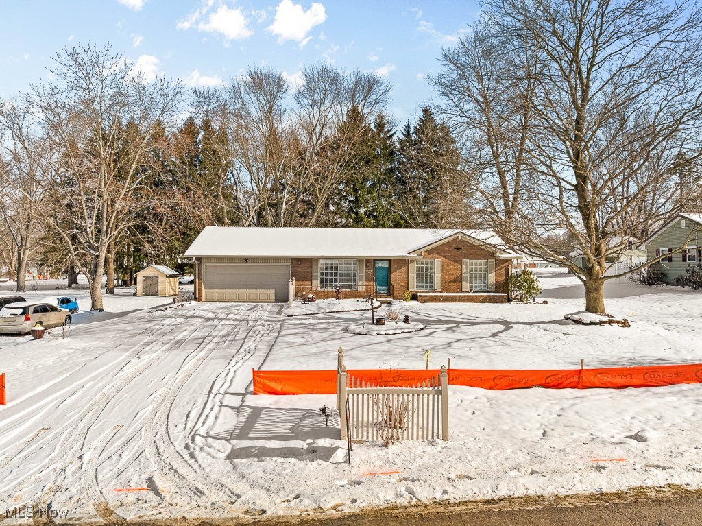 10970 Hazelview Avenue, Alliance, Ohio image 1