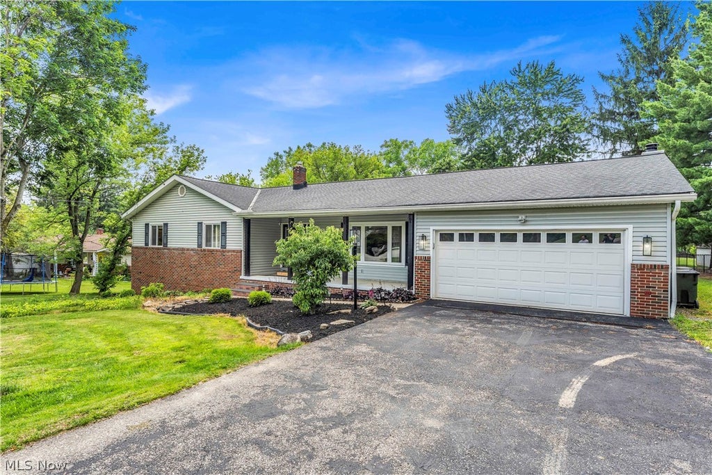 Photo of 7170 Kingsview Road, Sagamore Hills, OH 44067 (MLS # 5224506)