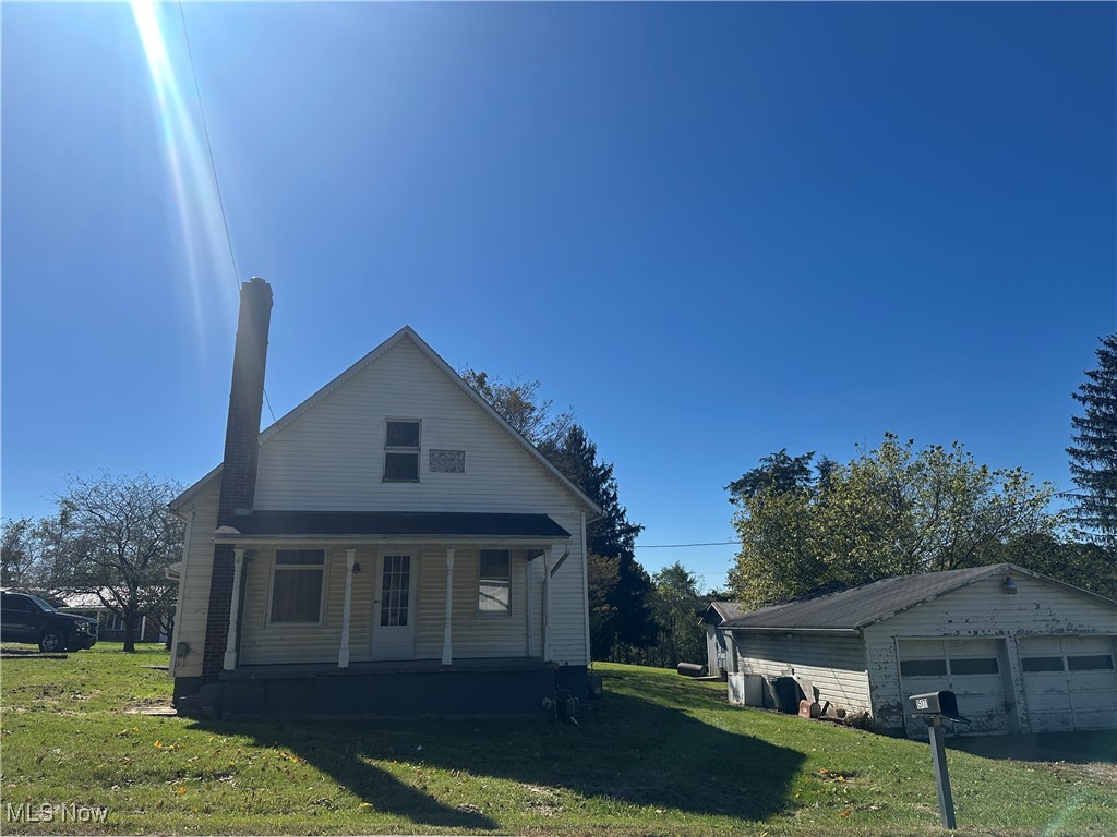 Main image without alt text