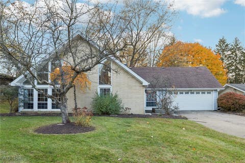 Photo for 221 Greenbriar Drive