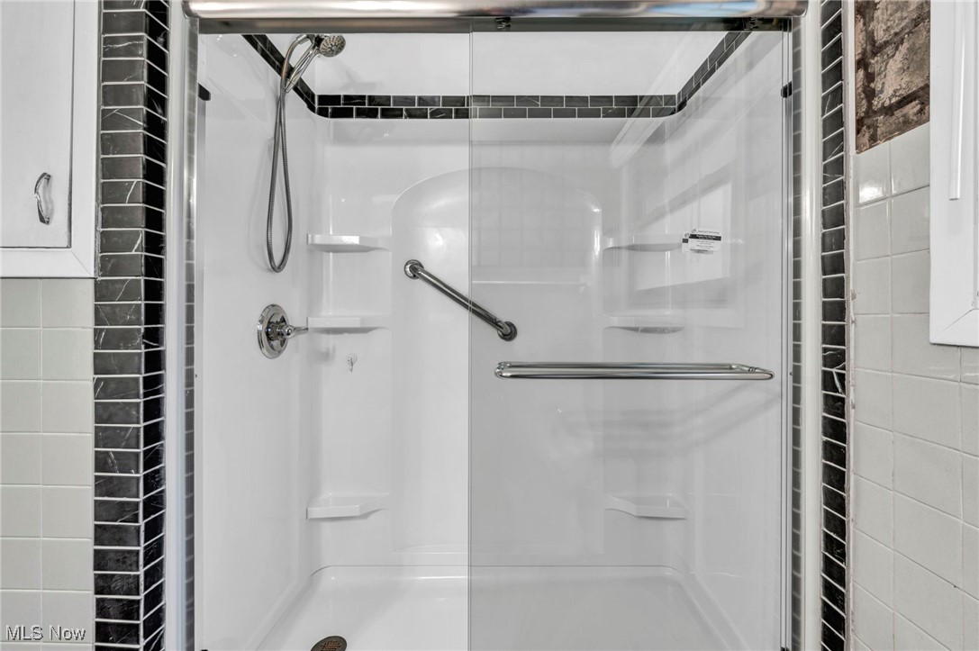 Rockefeller Road - Residential