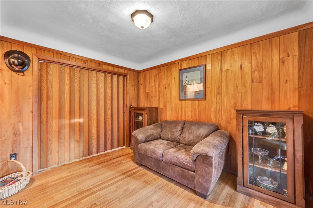 Rockefeller Road - Residential