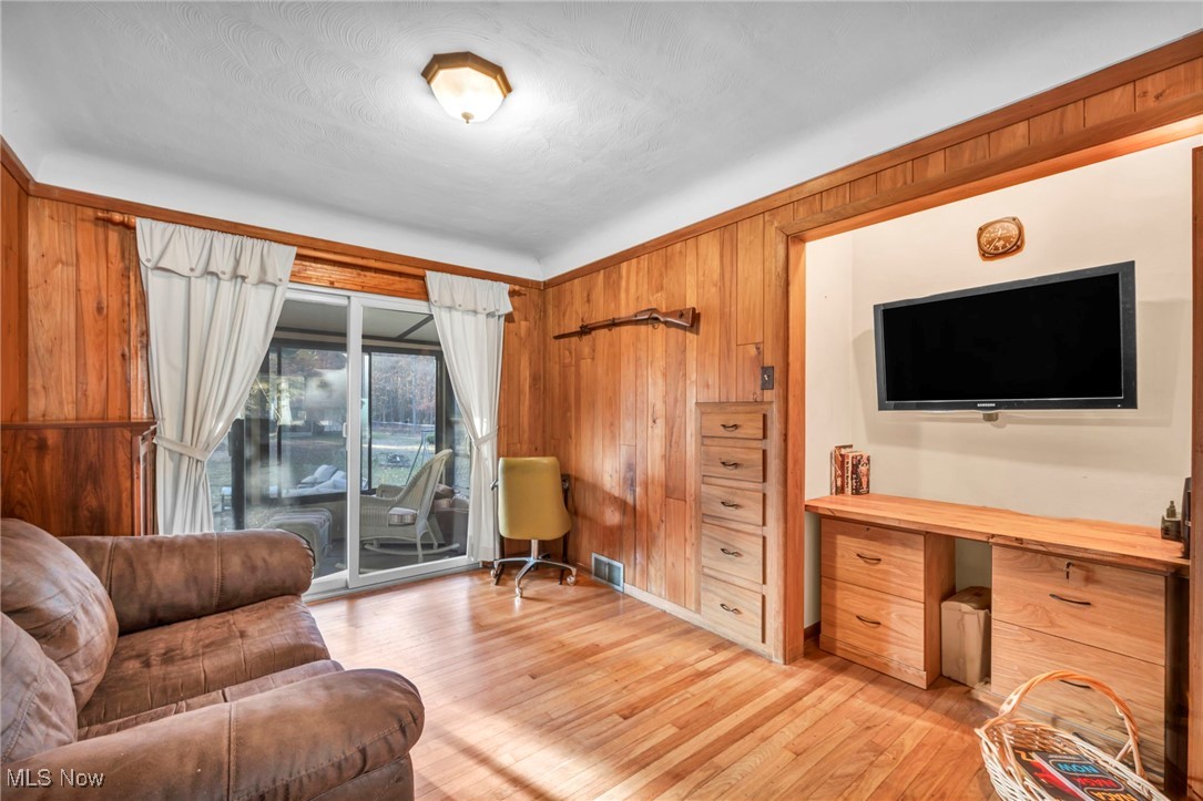 Rockefeller Road - Residential