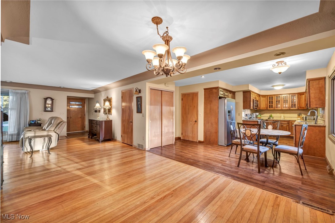 Rockefeller Road - Residential