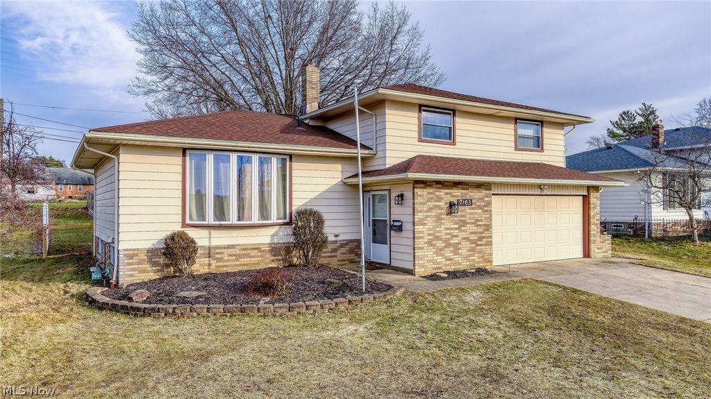 Photo of 7163 Lee Drive, Parma, OH 44134 (MLS # 5187330)