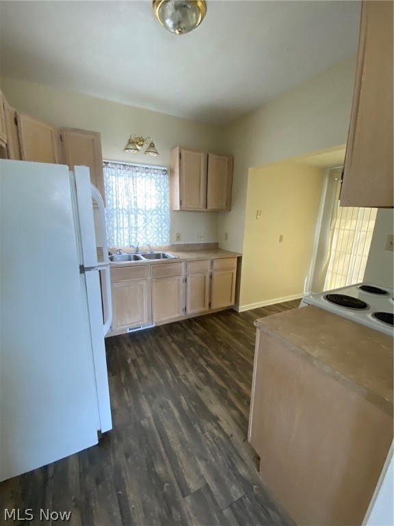 David S Alexanders - Residential Lease