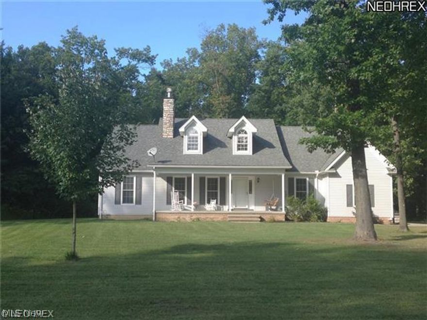 Absolutely Phenomenal 4-5 Bedroom/3 Full Bath Home on Desirable Diehl Lake that offers a Fishing Lake, Swimming Lake, Pool, Club House, & Pavilion.  Home is in Move In Condition & Available Immediately!  Home Features an Awesome Great Room with Floor to Ceiling Stone Fireplace, Custom Cherry Kitchen with Center Island & Breakfast Area,  First Floor Laundry Room, & Stunning First Floor Master Suite with Bay Window, Large Adjoining Bath with double sinks, corner shower, separate jetted tub, & Walk In Closet.  Upstairs offers 2 Large Bedrooms & 3rd Full Bath.  Home is an Unbelievable Value that offers an Excellent School System.