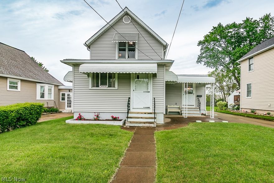 Charming downtown Willoughby 3-bedroom 1.5 bath home! Just a short walk to local shops and restaurants. Featuring a large living space, 1.5 detached garage and a well-maintained yard. Newer roof, siding and New hot water tank.  Home is being sold in as is condition and only needing some TLC and updates. A must see Gem.