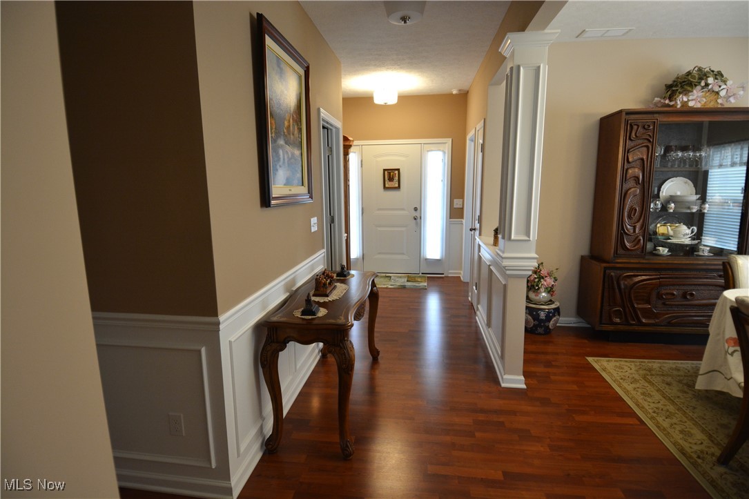 13740 Glenbrook Drive, Strongsville, Ohio image 3