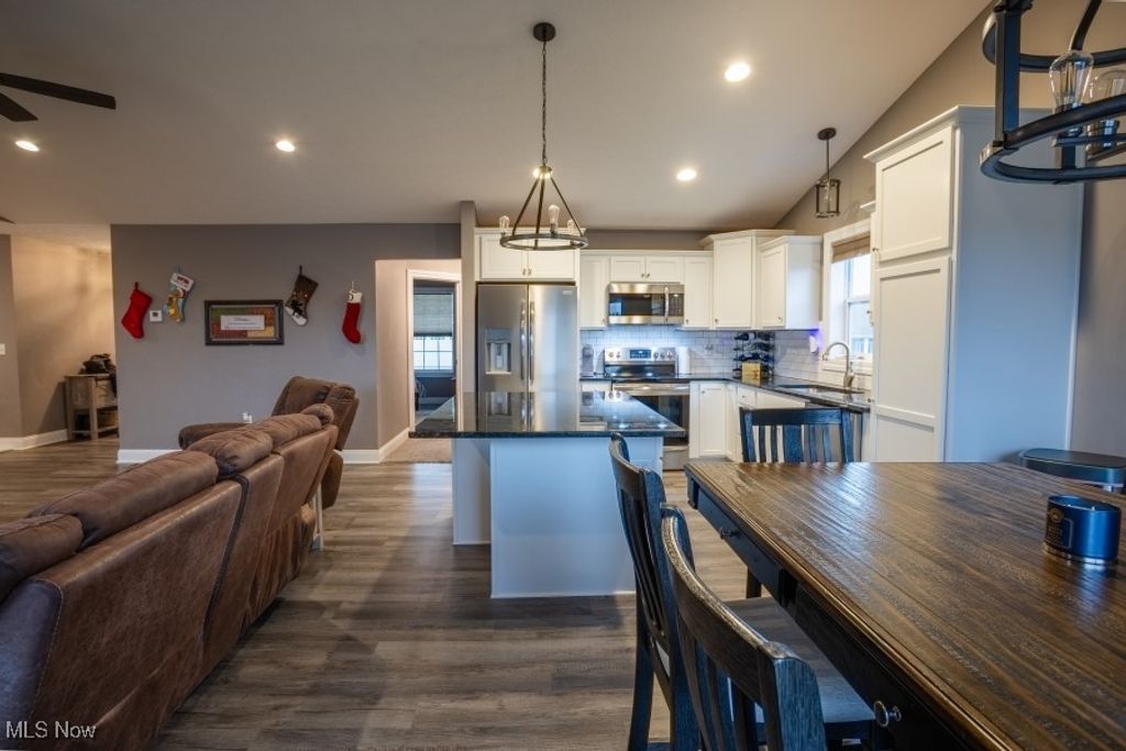 Photo of 937 Crockett Circle, Canal Fulton, OH 44614 (MLS # 5178444)