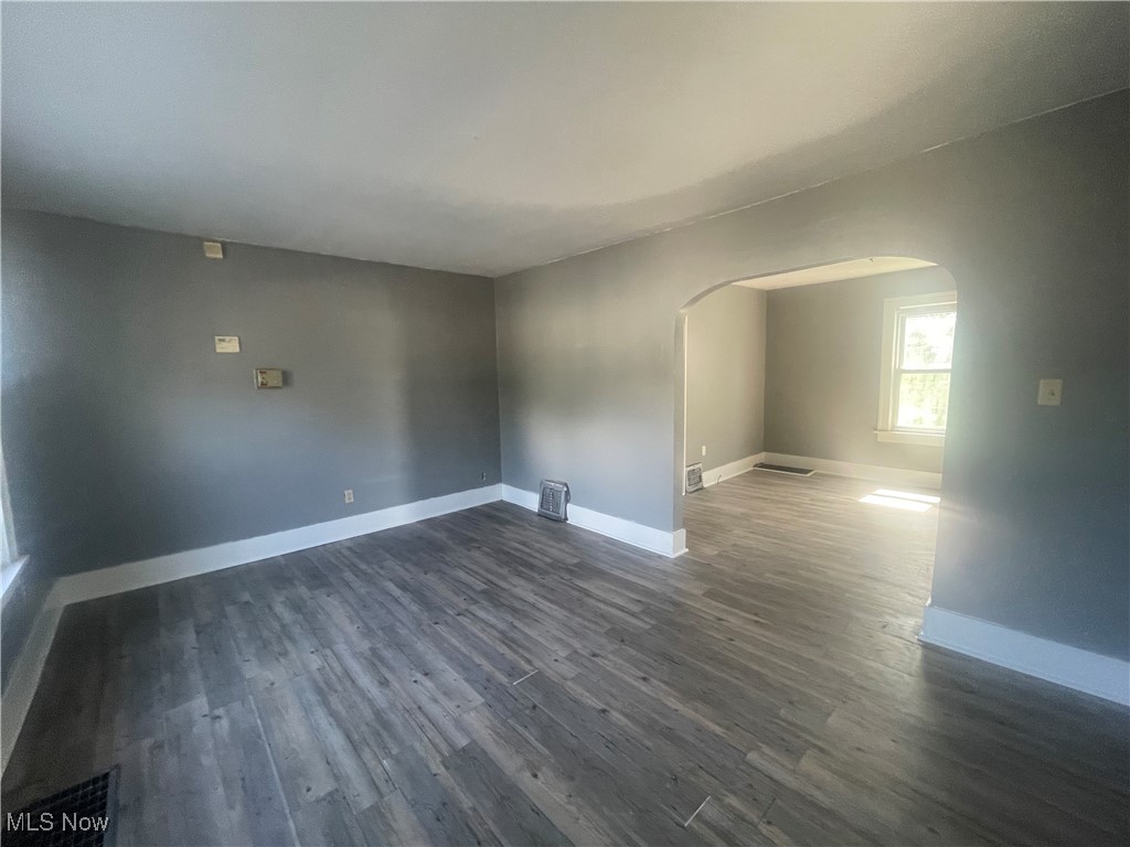 Akron, Ohio 44307, United States, 2 Bedrooms Bedrooms, ,2 BathroomsBathrooms,Residential,Active,198226