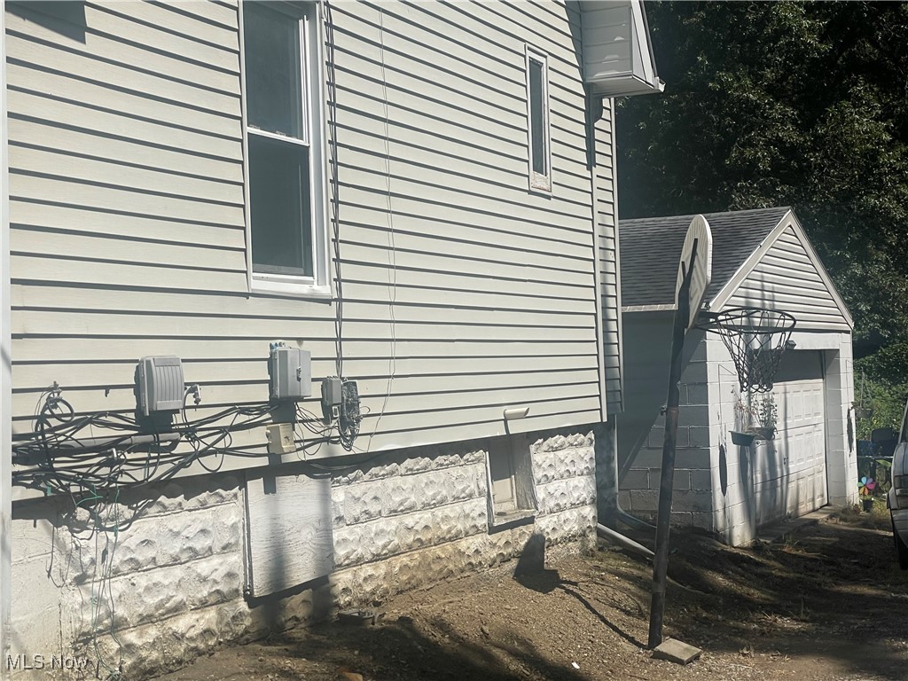 Akron, Ohio 44307, United States, 2 Bedrooms Bedrooms, ,2 BathroomsBathrooms,Residential,Active,198226