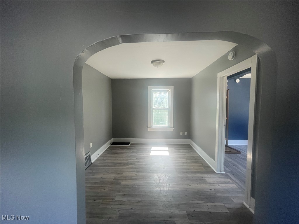 Akron, Ohio 44307, United States, 2 Bedrooms Bedrooms, ,2 BathroomsBathrooms,Residential,Active,198226