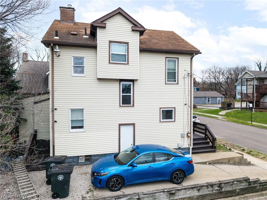 Photo of 279 Cross Street, Akron, OH 44311 (MLS # 5196018)