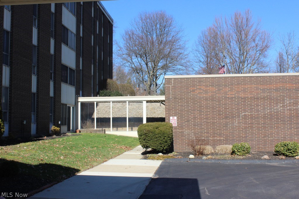 Silver Lake Towers Condo - Residential