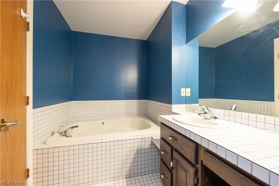 Fairmount Court Condo - Residential