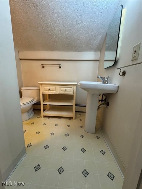 Tiny photo for 5084 Chillicothe Road, Chagrin Falls, OH 44022 (MLS # 5178819)