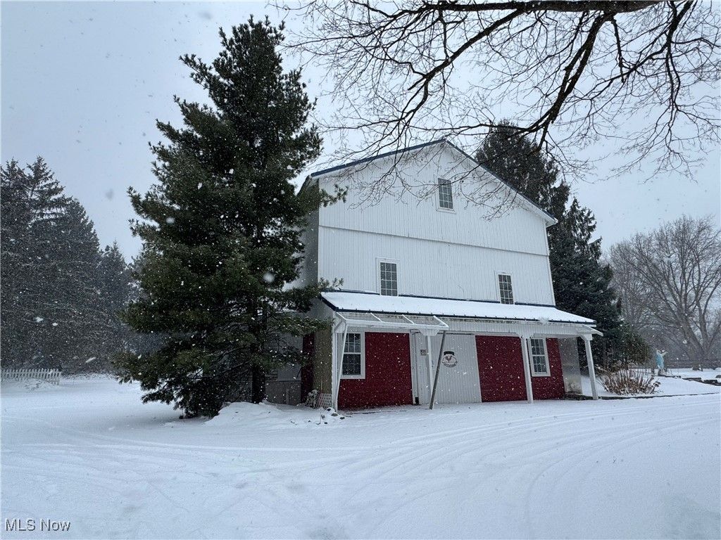 Photo of 5084 Chillicothe Road, Chagrin Falls, OH 44022 (MLS # 5178819)