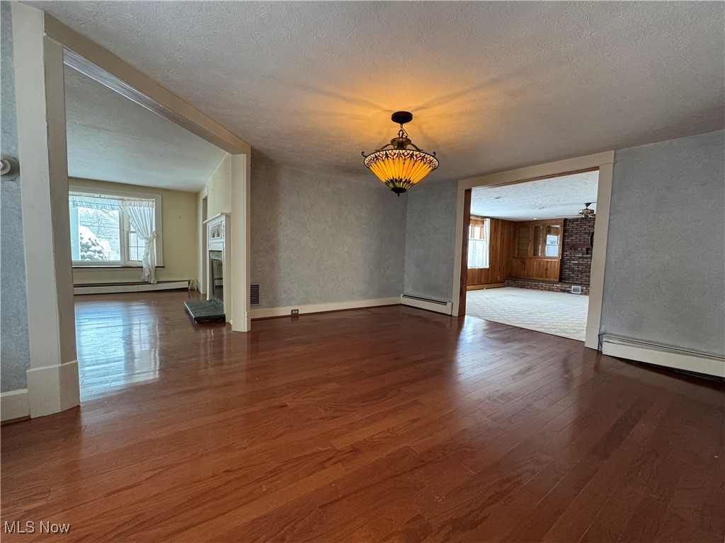 Russell 03 - Residential