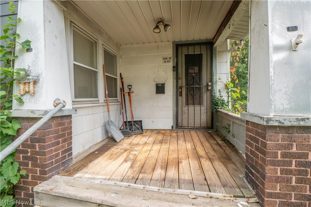 156 Colony Crescent