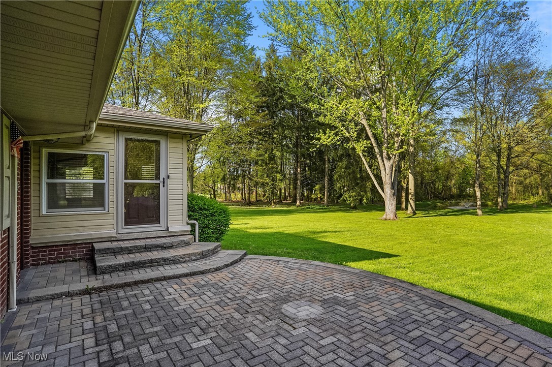 1021 Warner Road, Brookfield, Ohio image 5