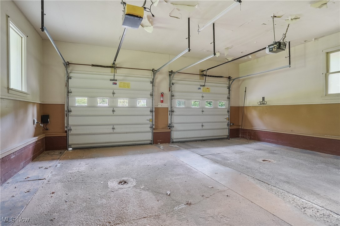 1021 Warner Road, Brookfield, Ohio image 34