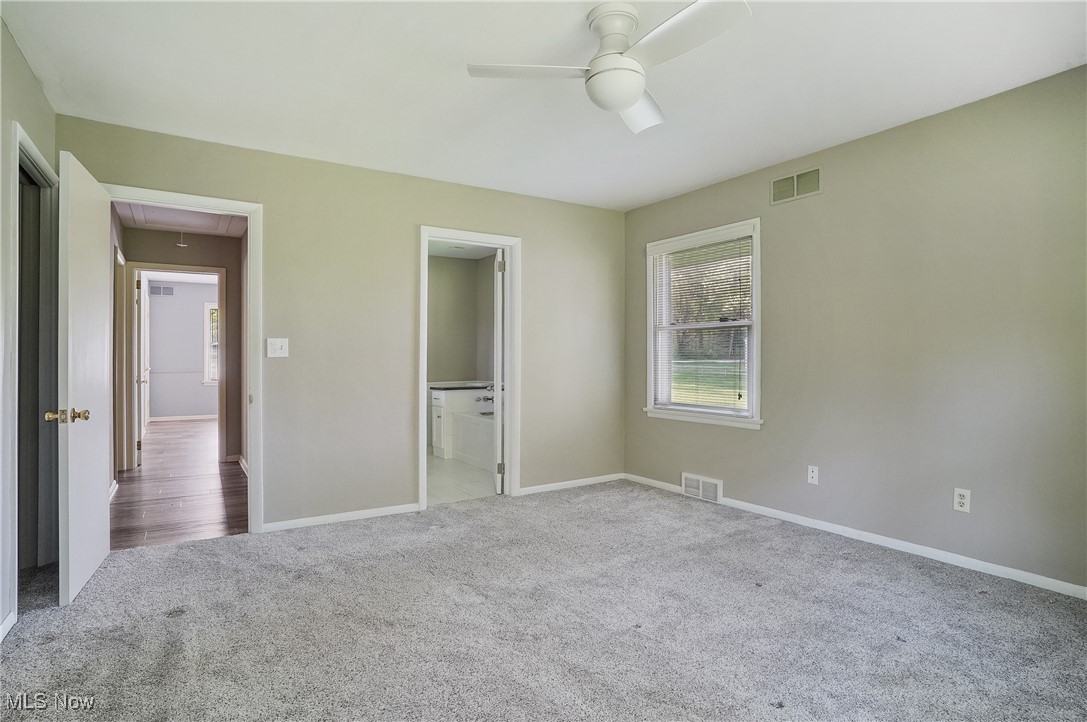 1021 Warner Road, Brookfield, Ohio image 22