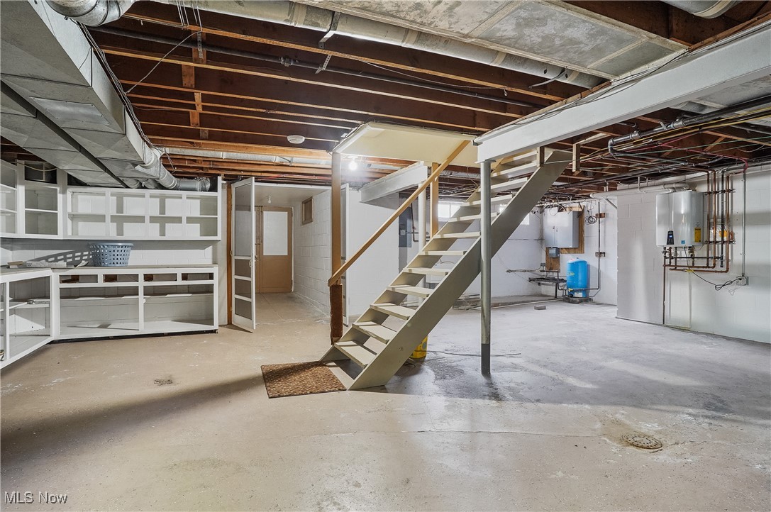1021 Warner Road, Brookfield, Ohio image 35