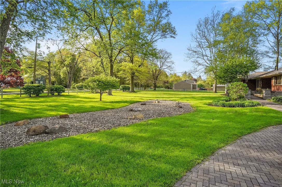 1021 Warner Road, Brookfield, Ohio image 3