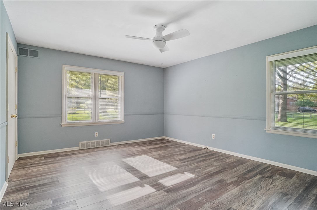 1021 Warner Road, Brookfield, Ohio image 29