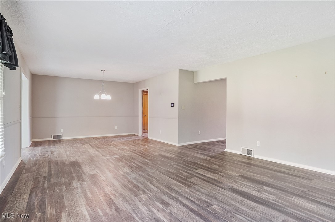 1021 Warner Road, Brookfield, Ohio image 18