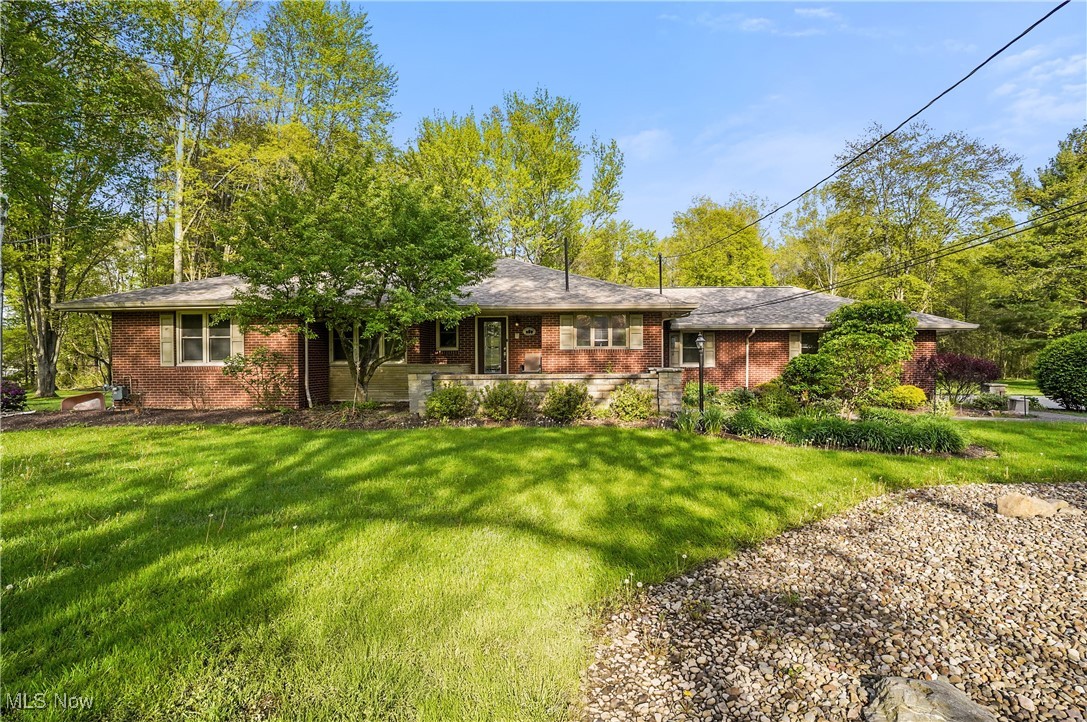 1021 Warner Road, Brookfield, Ohio image 1