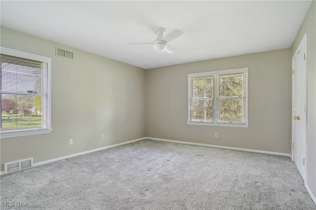 1021 Warner Road, Brookfield, Ohio image 21