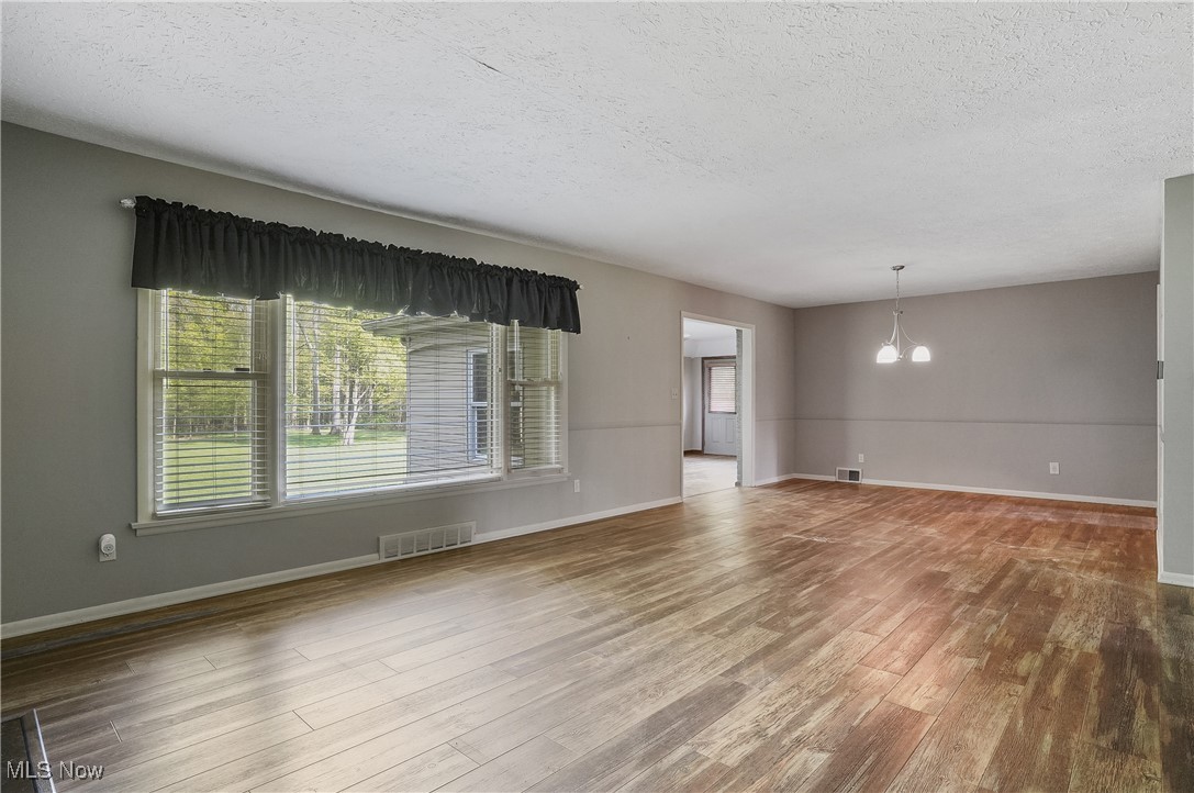 1021 Warner Road, Brookfield, Ohio image 17