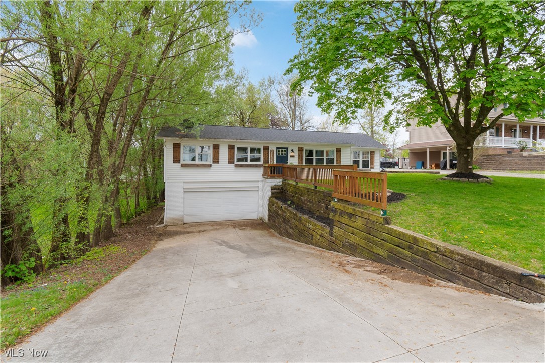 440 Abbyshire Road, Green, Ohio image 35