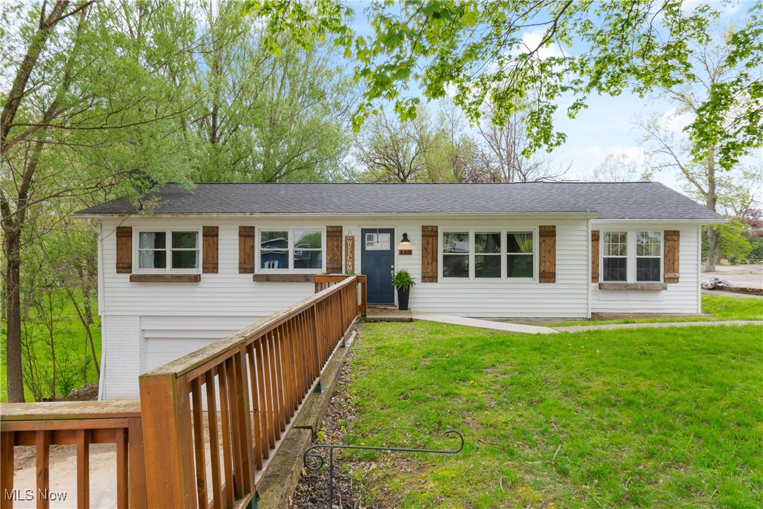 440 Abbyshire Road, Green, Ohio image 2
