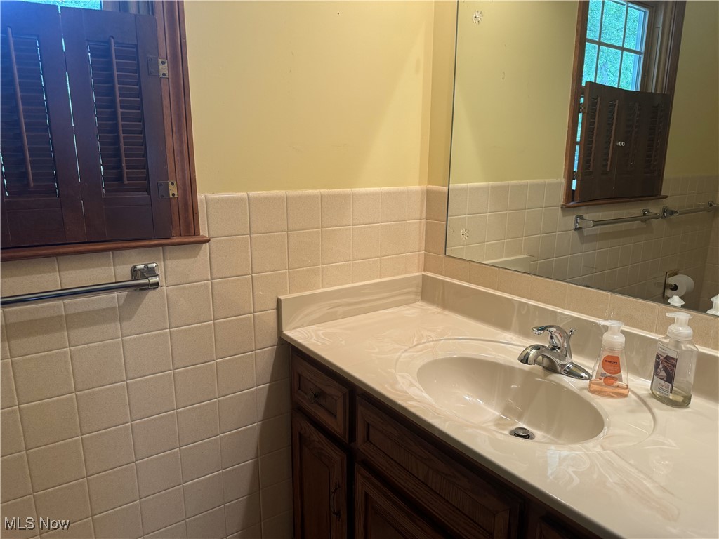 783 E Ford Avenue, Barberton, Ohio image 34