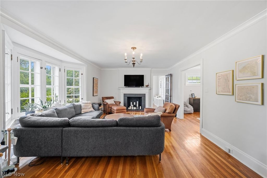 Photo of 3141 Coleridge Road, Cleveland Heights, OH 44118 (MLS # 5201184)