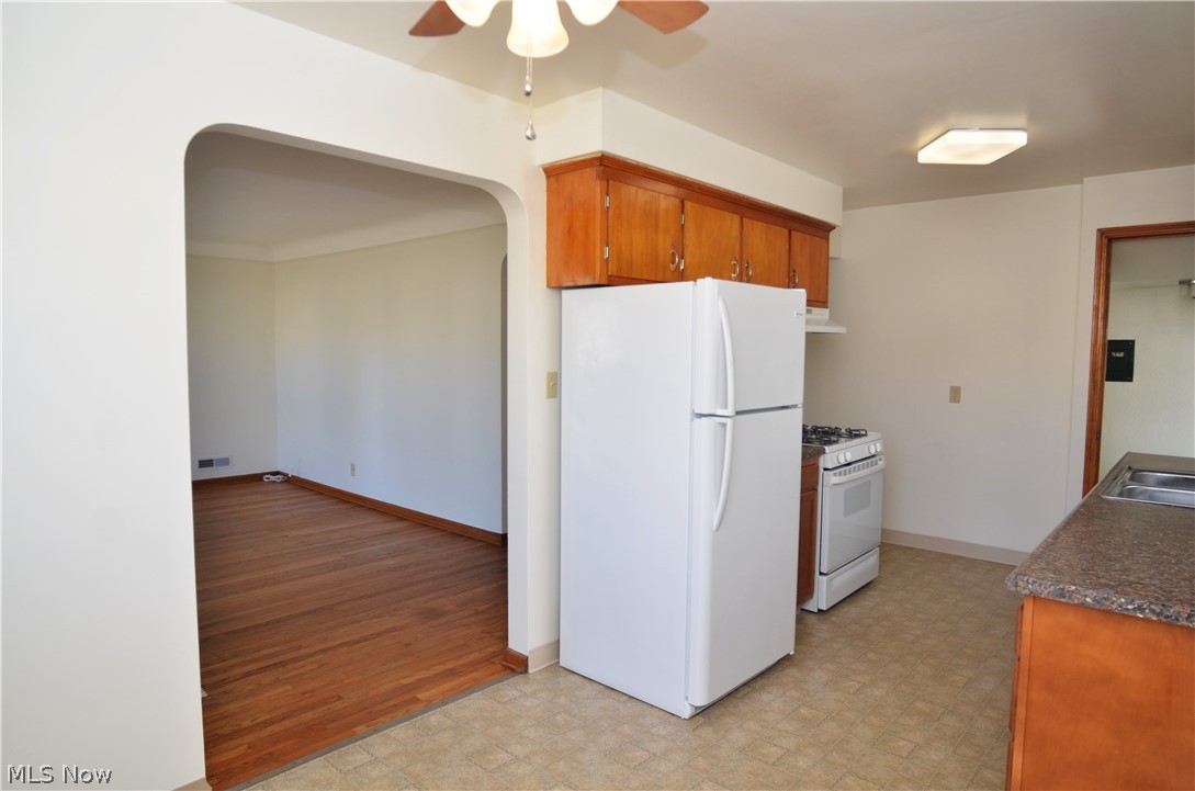 H A Stahl Props Cos Ridgewood - Residential