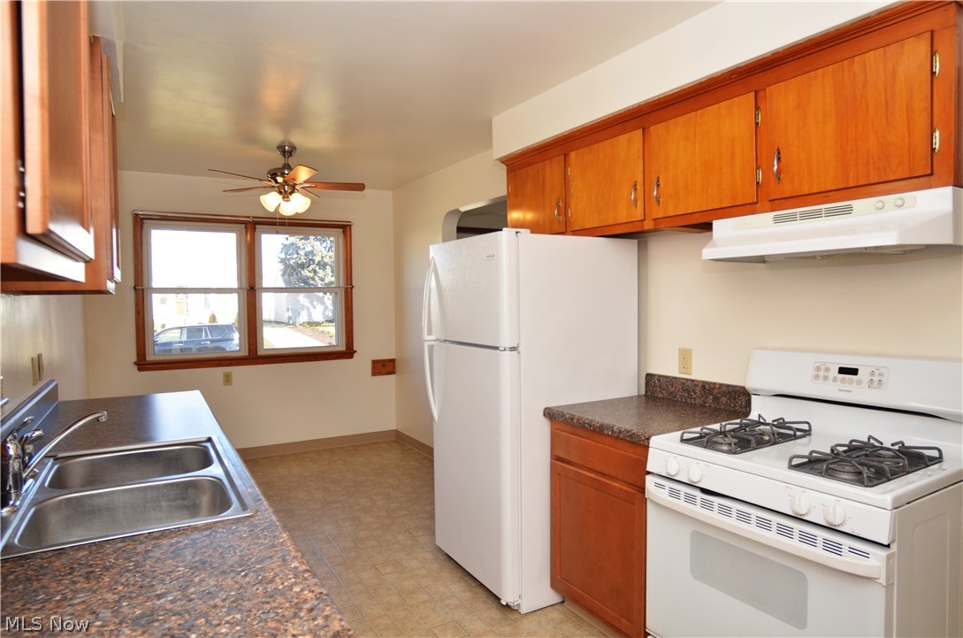 H A Stahl Props Cos Ridgewood - Residential