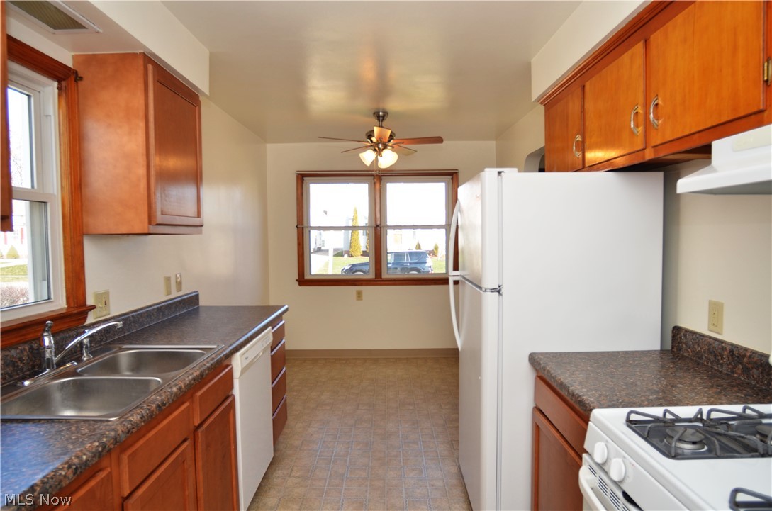 H A Stahl Props Cos Ridgewood - Residential