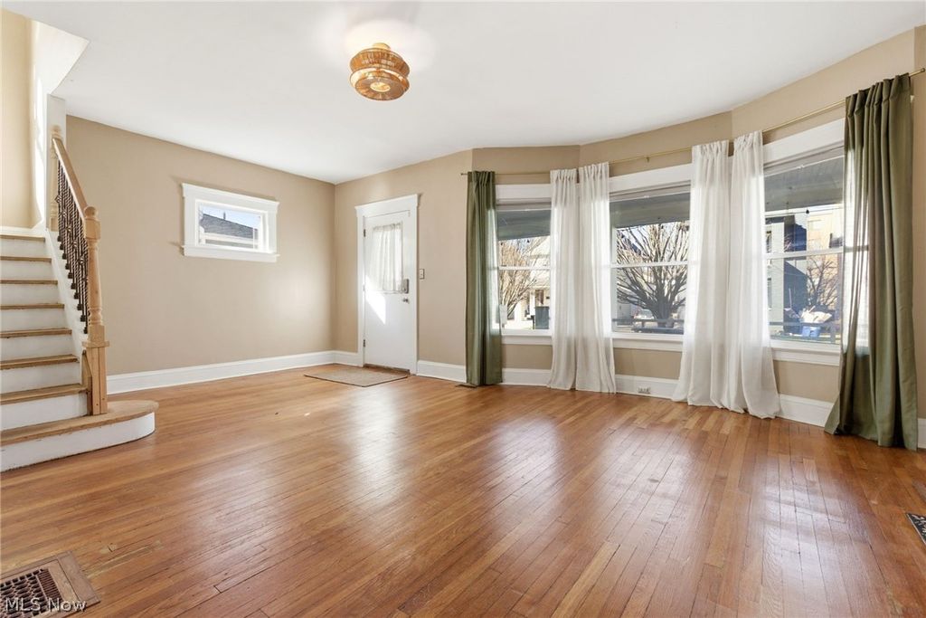 Photo of 1279 Beach Avenue, Lakewood, OH 44107 (MLS # 5192086)