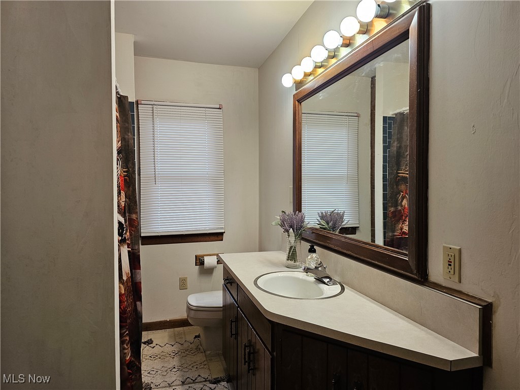 164 W High Street, New Concord, Ohio image 36