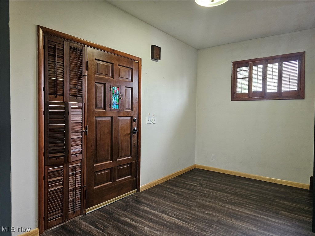 164 W High Street, New Concord, Ohio image 11