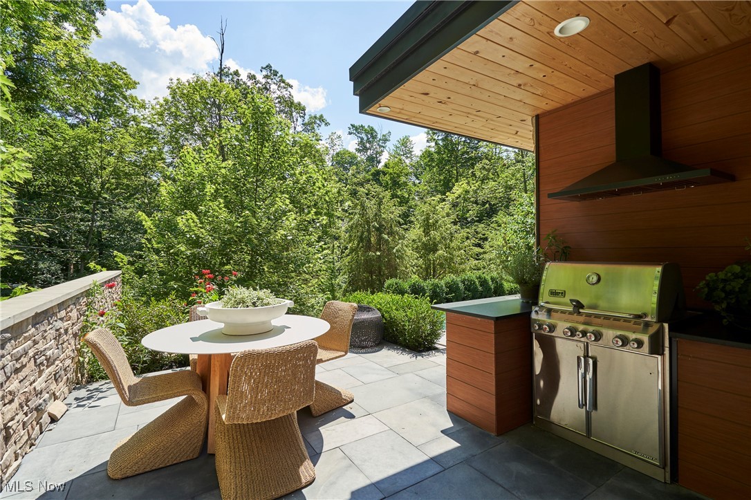 Akron, Ohio 44313, United States, 4 Bedrooms Bedrooms, ,5 BathroomsBathrooms,Residential,Active,164320