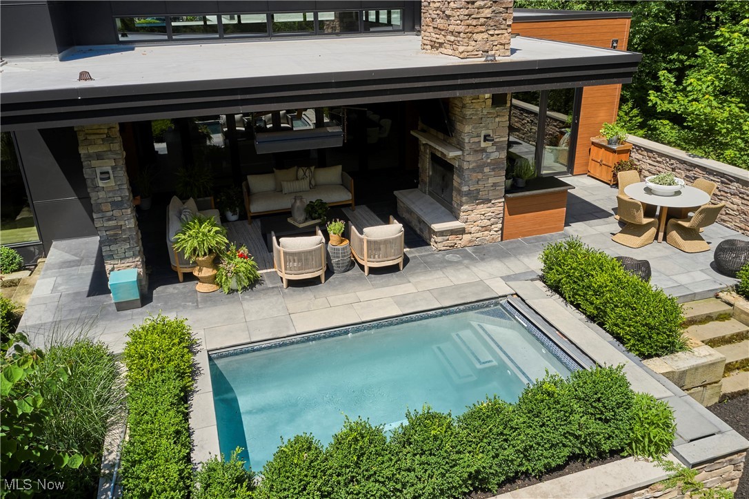 Akron, Ohio 44313, United States, 4 Bedrooms Bedrooms, ,5 BathroomsBathrooms,Residential,Active,164320