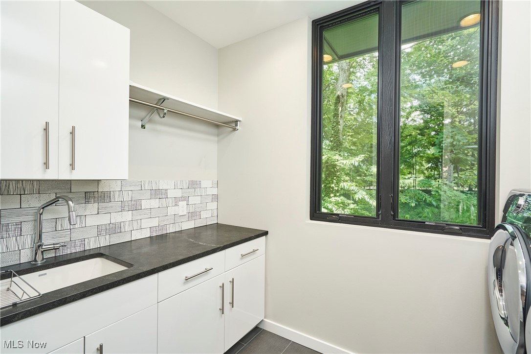 Akron, Ohio 44313, United States, 4 Bedrooms Bedrooms, ,5 BathroomsBathrooms,Residential,Active,164320