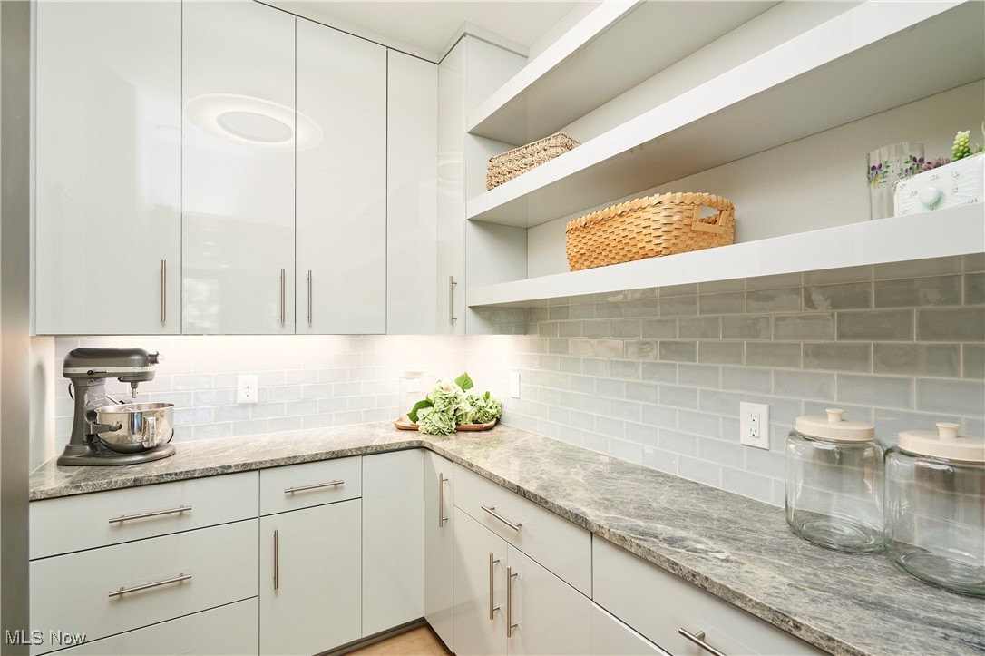 Akron, Ohio 44313, United States, 4 Bedrooms Bedrooms, ,5 BathroomsBathrooms,Residential,Active,164320