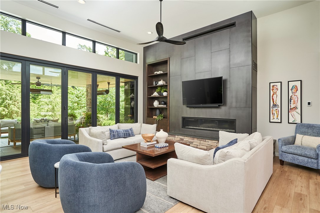 Akron, Ohio 44313, United States, 4 Bedrooms Bedrooms, ,5 BathroomsBathrooms,Residential,Active,164320