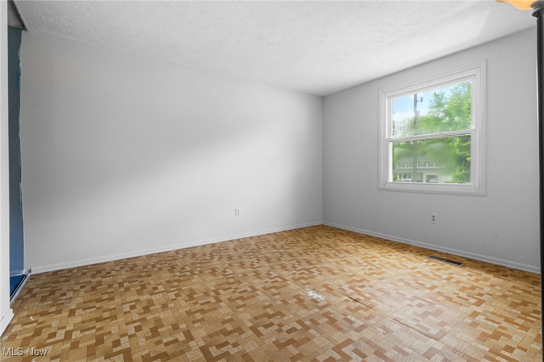 3067 Bronco Drive, Clinton, Ohio image 13